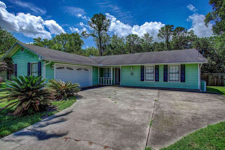 Property Photo:  121 Morningview Pl  FL 32086 