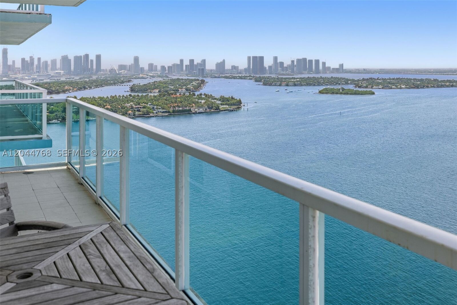 Property Photo: 650 West Ave 2912 FL 33139