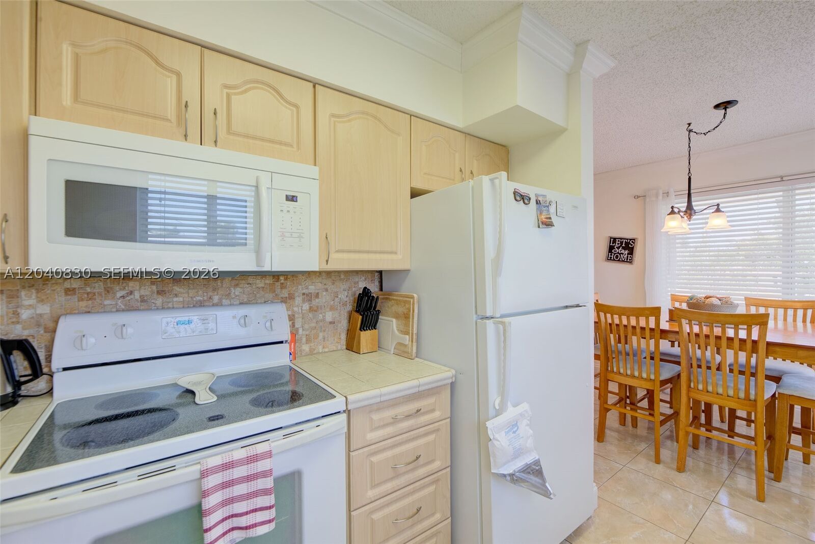 Property Photo: 920 SW 10th Ter 12R FL 33009