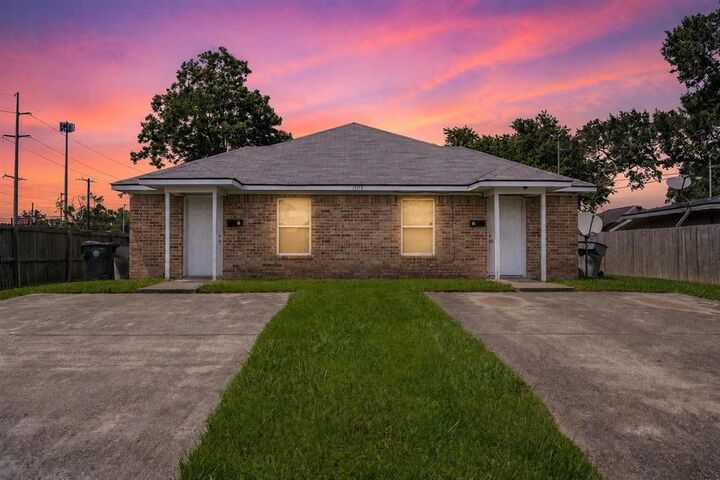 Property Photo:  1105 Sage Drive B  LA 70607 