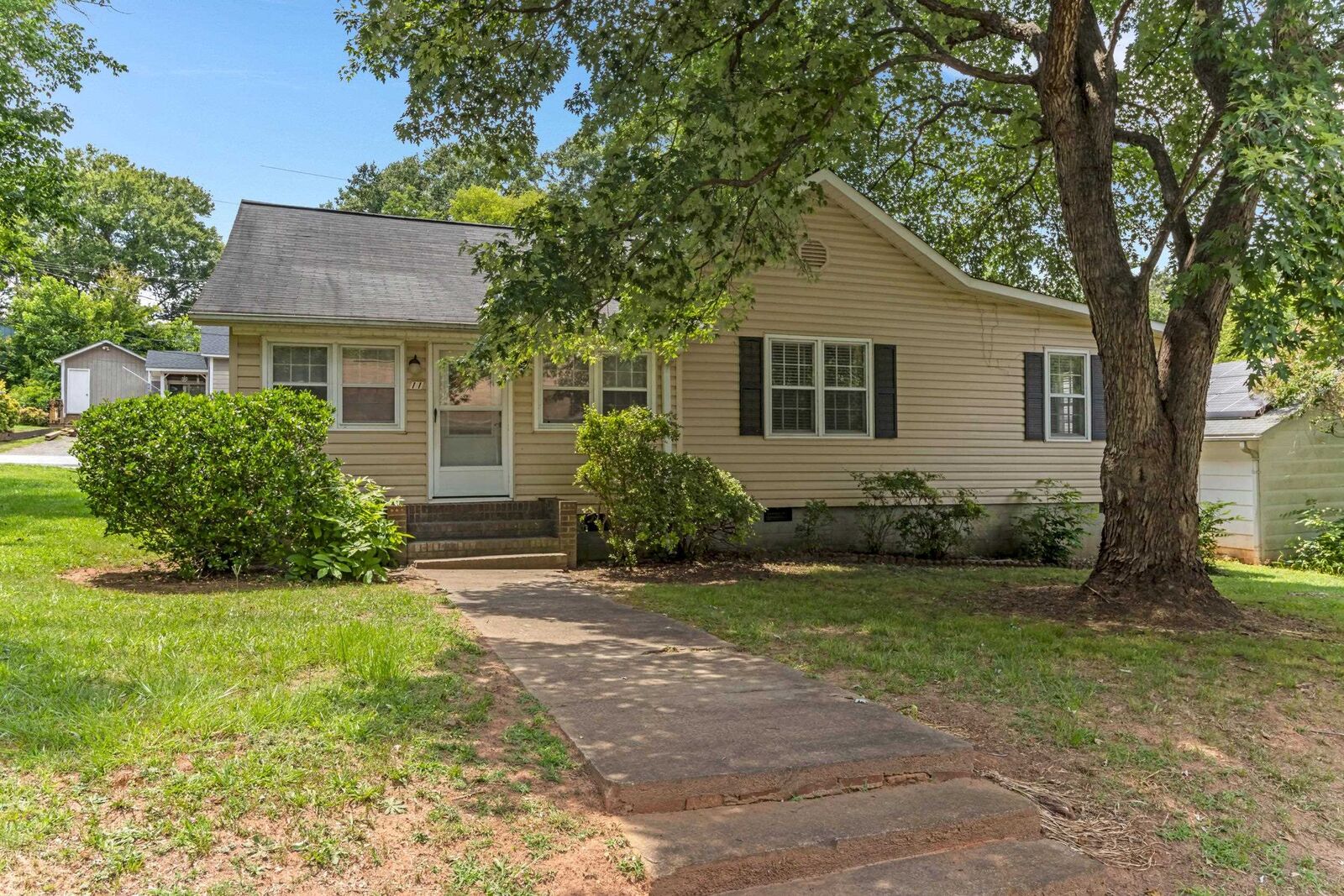 Property Photo:  11 Beech Street  SC 29303 