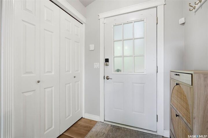 Property Photo:  1014 9th Street E  SK S7H 0N2 