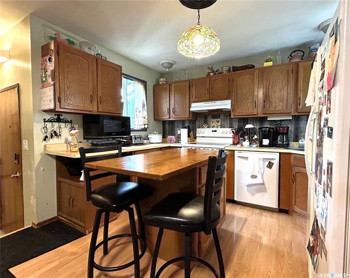 Property Photo:  238 Nesbitt Crescent  SK S7L 6E7 
