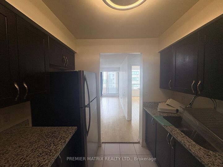 Property Photo:  35 Empress Avenue 2008  ON M2N 6T3 
