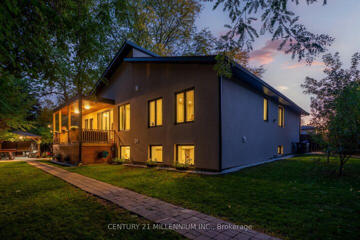 Property Photo: 12 Legato Court ON M3B 1L7