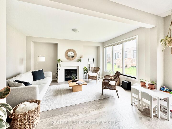 Property Photo:  66 Gemini Drive  ON L9J 0P8 