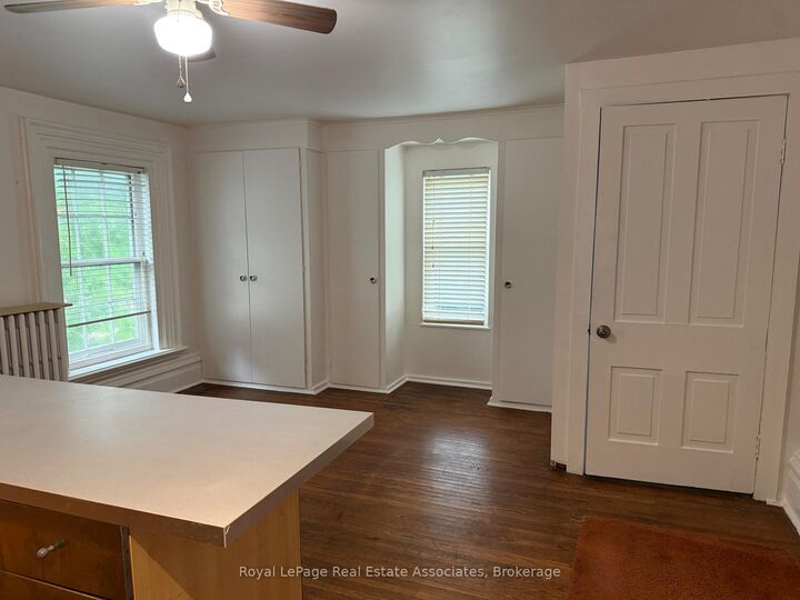 Property Photo:  17 Alexander Street  ON L6V 1H7 