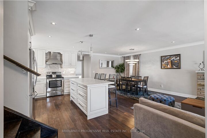 Property Photo:  289 Burnett Avenue  ON M2N 1W2 