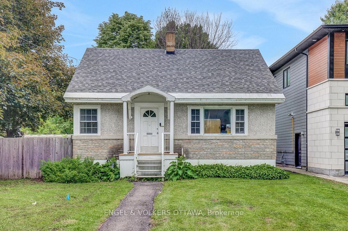 Property Photo:  229 Daniel Avenue  ON K1Y 0C7 