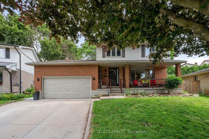Property Photo: 286 Highview Crescent ON N6J 4E3