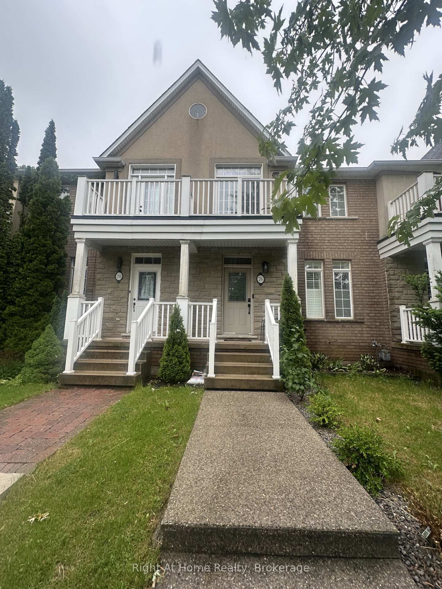 Property Photo:  76 Easthampton Road  ON L8E 6C4 
