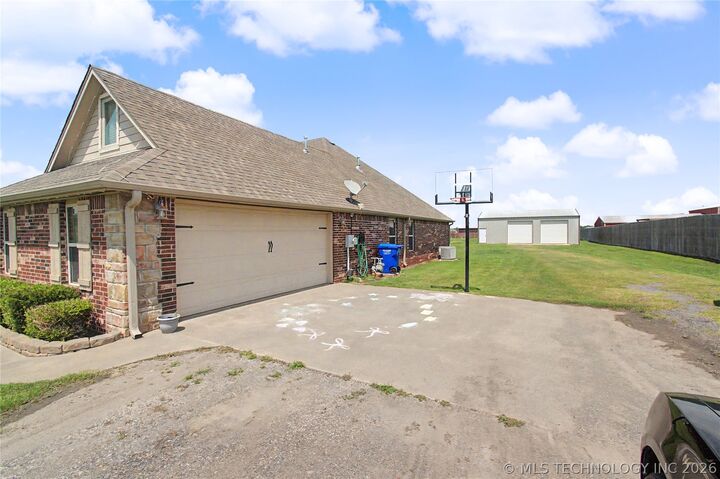 Property Photo:  6030 Gulick Street  OK 74403 