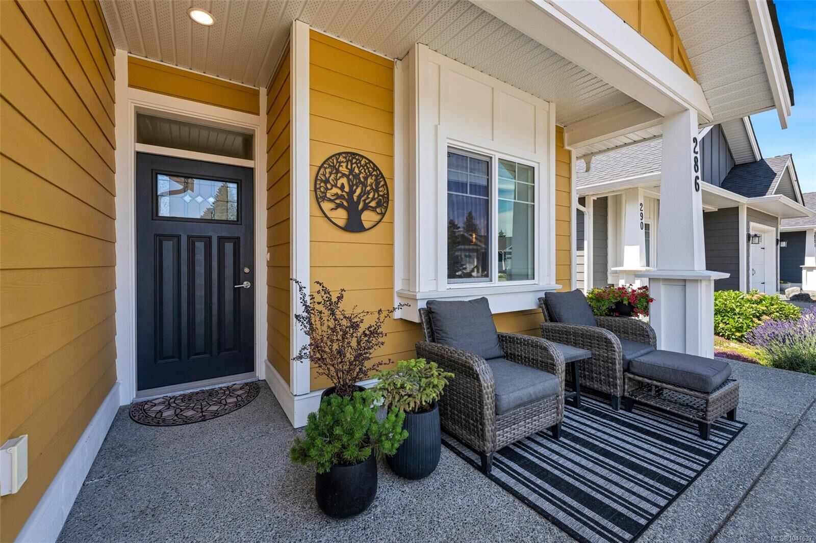 Property Photo:  286 Edgewood Cres  BC V9L 0G6 