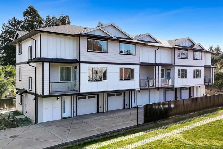 Property Photo: 1559 Ash Rd #3 BC V8N 2S9