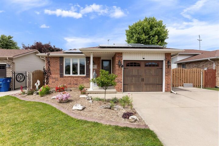Property Photo: 18 Azar Drive ON N0P 2L0