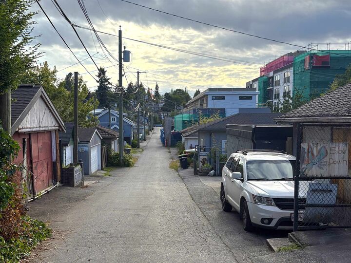 Property Photo: 676 E King Edward Avenue BC V5V 2C9