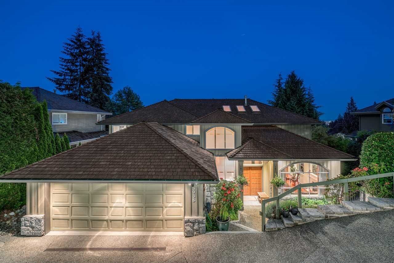 Property Photo: 3938 Braemar Place BC V7N 4M8