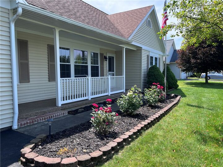 Property Photo:  58 Bay Heights Circle  NY 14456 