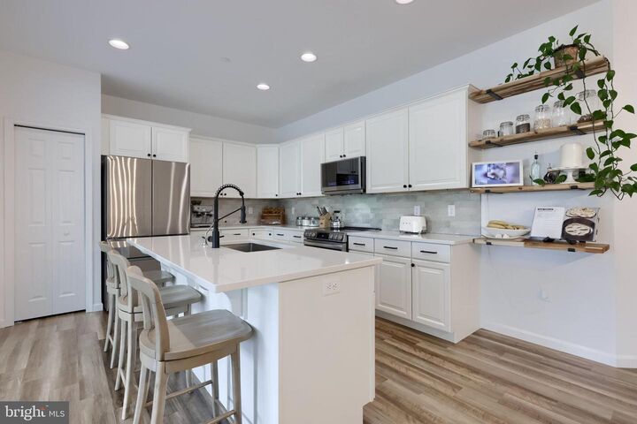 Property Photo:  4522 Laurelwood Drive  PA 17110 