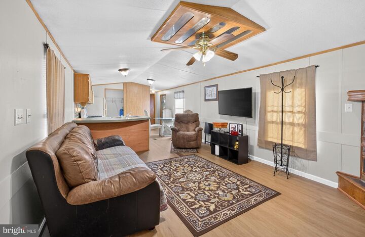 Property Photo: 8 W Reybold Drive 8 DE 19709
