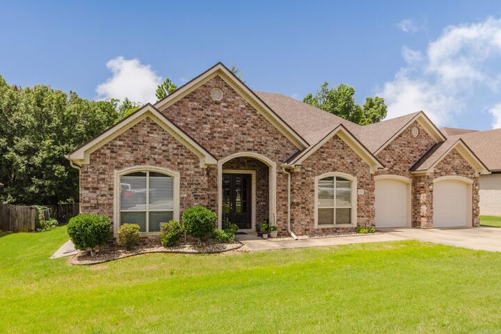 Property Photo:  3020 Olson Cir  AR 72022 