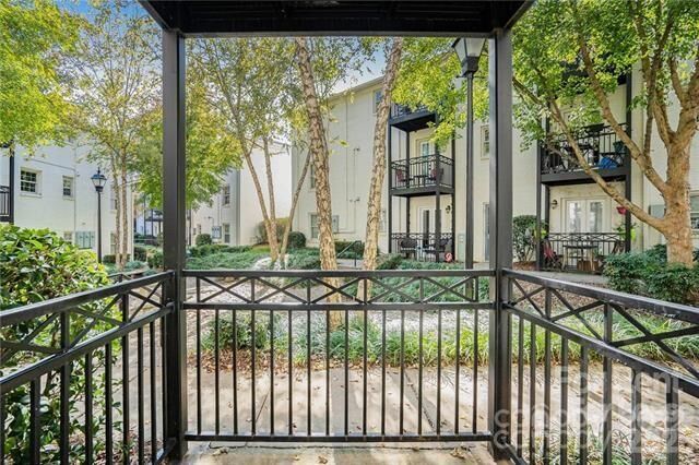 Property Photo:  4917 Park Road B  NC 28209 