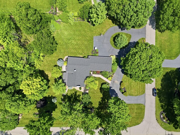 Property Photo: 4499 Summit Ridge Drive OH 43220