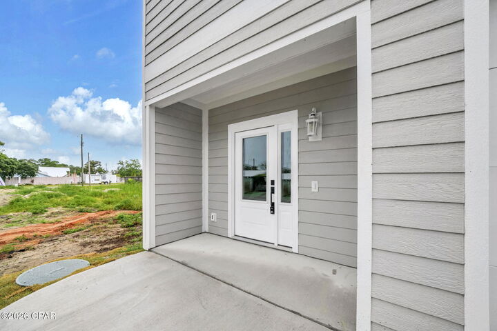Property Photo: 19916 Bonita Drive FL 32413