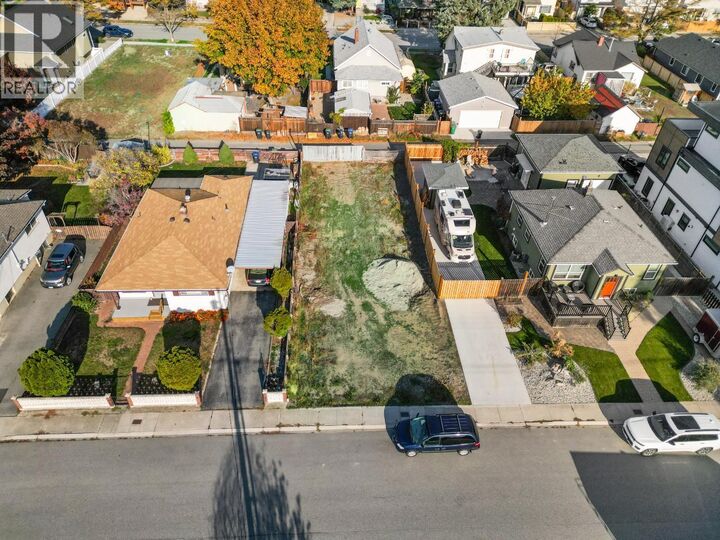 Property Photo:  515 Heales Avenue  BC V2A 1G5 