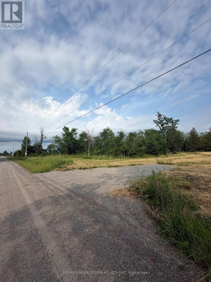Property Photo:  610 Lake Street  ON K0E 1G0 