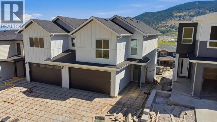 Property Photo: 377 Arrowleaf Rise BC V1B 0B5