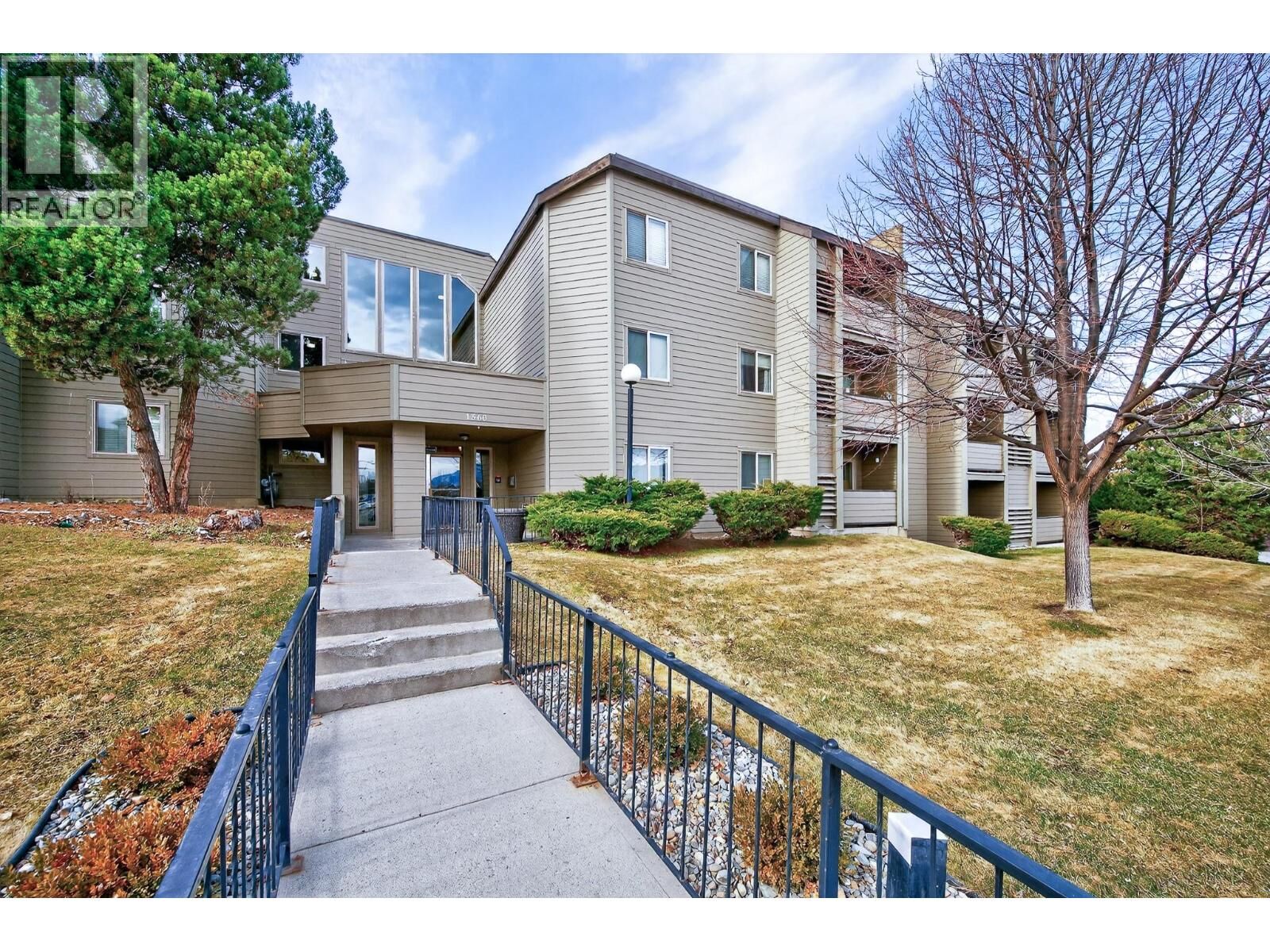 Property Photo: 1560 Summit Drive 106 BC V2E 1R5
