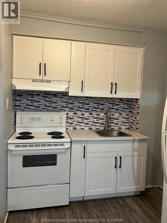 Property Photo:  770 Randolph  ON N9B 2T8 