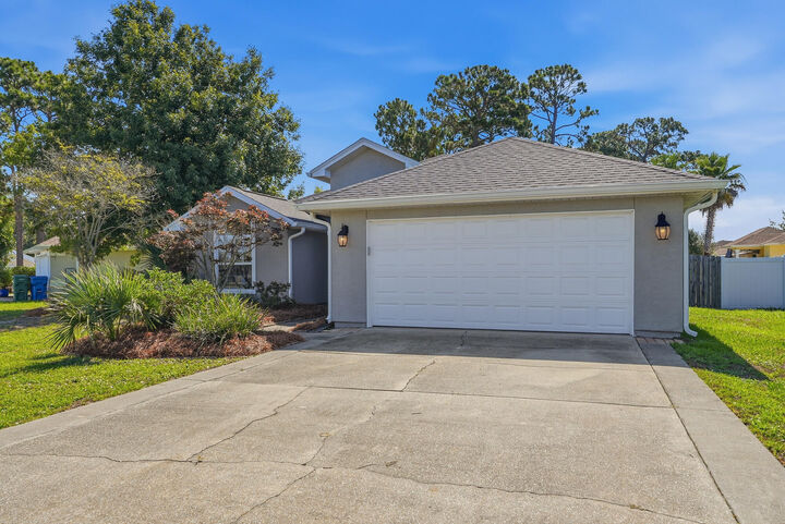 Property Photo: 302 Jase Court FL 32408