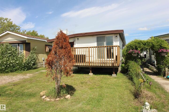 Property Photo:  12, 10808 101 Street  AB T7P 1H4 