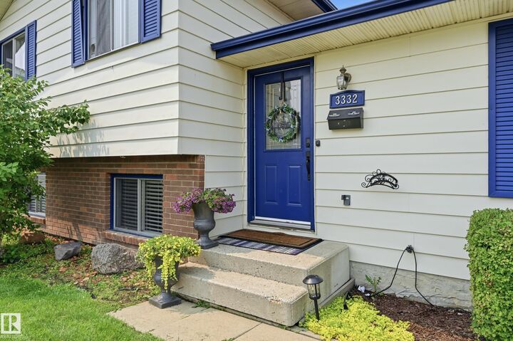 Photo de la propriété:  3332 138 Avenue NW  AB T5Y 1M4 
