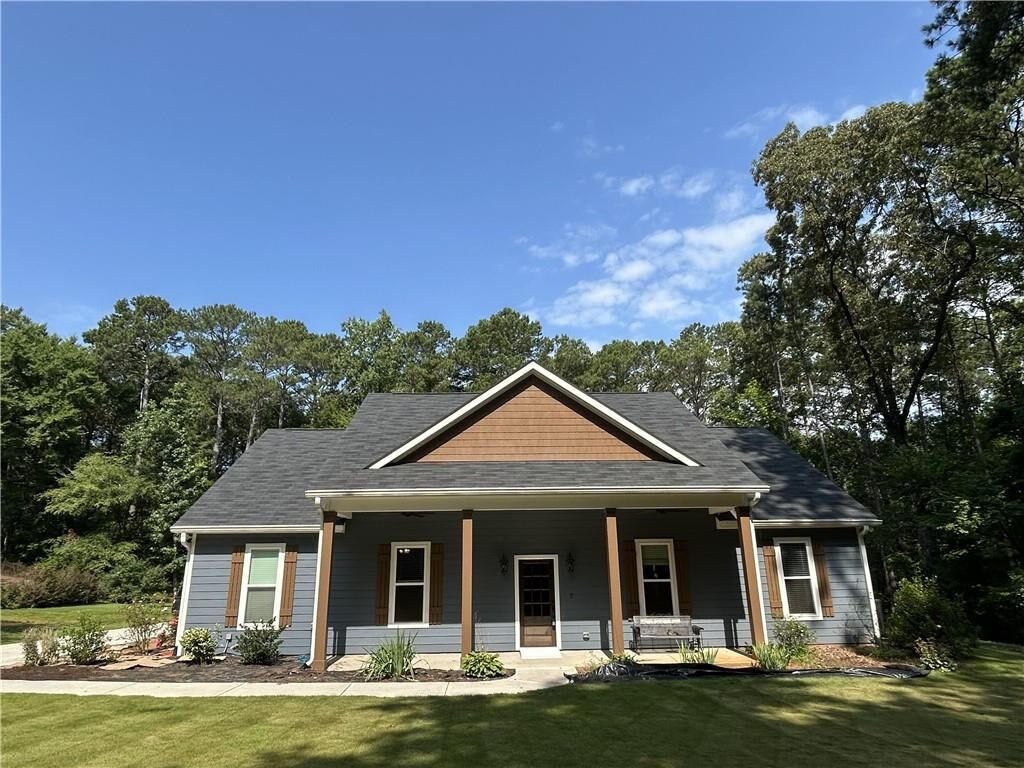 Property Photo: 390 Lummus Road GA 30016