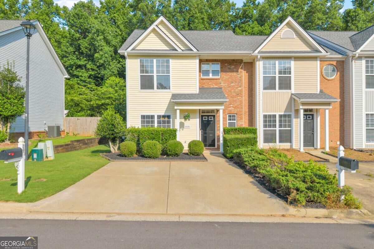 Property Photo: 207 Pearl Chambers Drive GA 30534