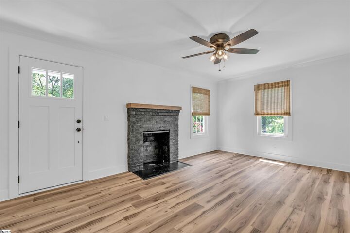 Property Photo: 126 E Wilburn Avenue SC 29611