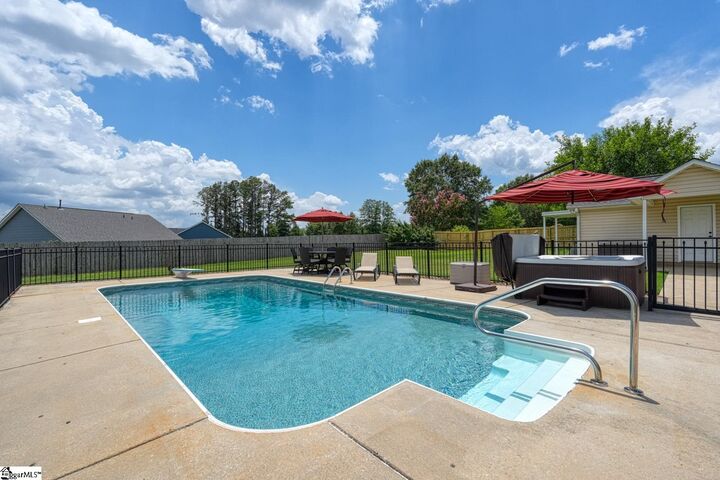 Property Photo:  140 Bermuda Lane  SC 29349 