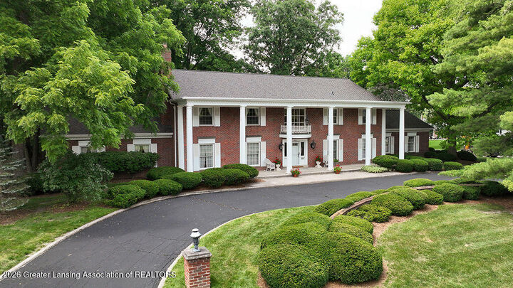 Property Photo:  1543 Meadowbrook Lane  MI 48823 