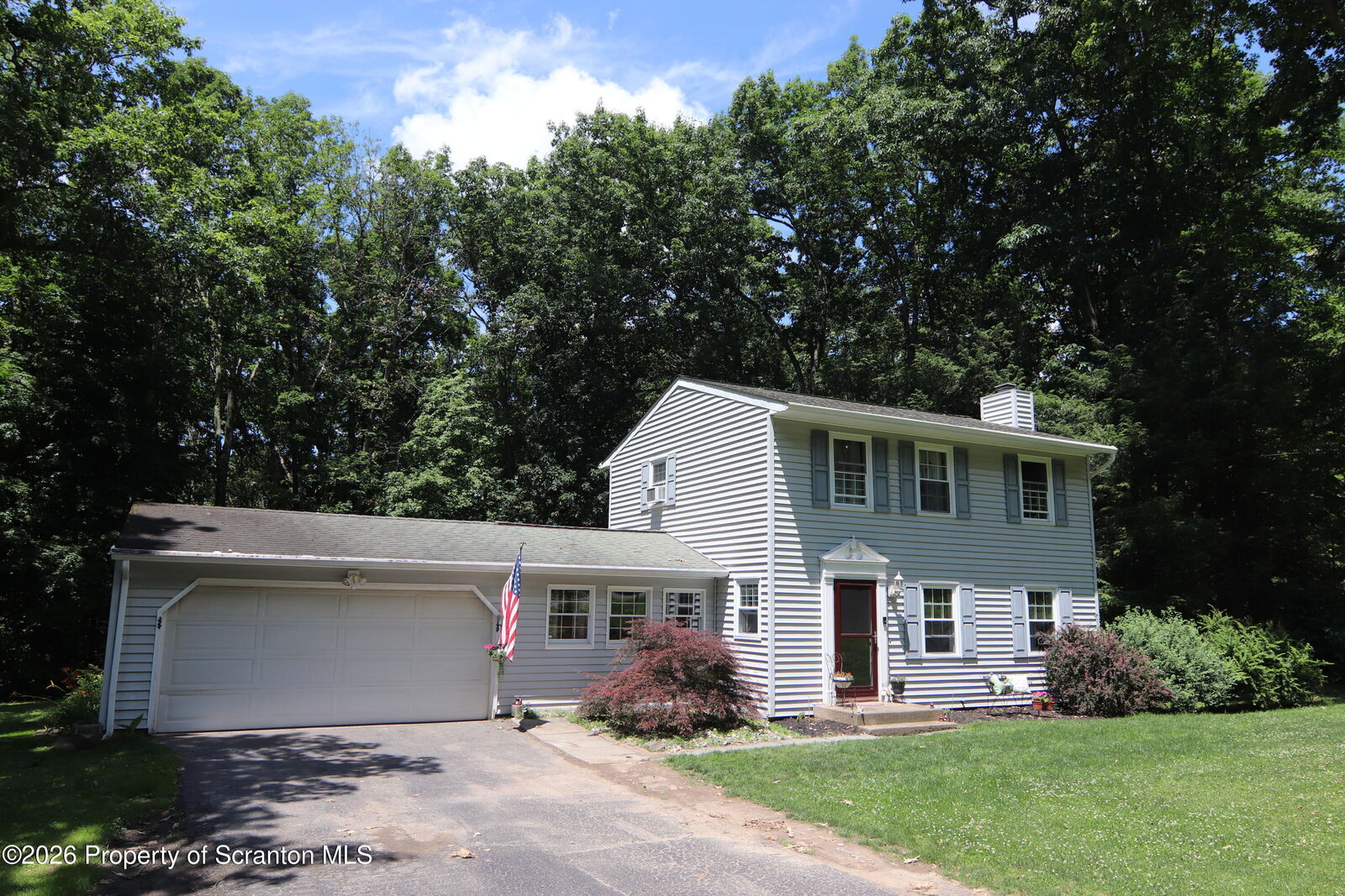 Property Photo:  19 Lee Lane  PA 18657 