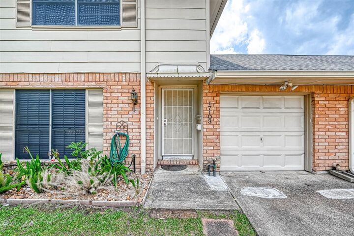 Property Photo:  17103 Blackhawk Boulevard  TX 77546 