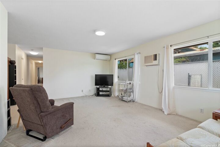 Property Photo:  94-1136 Lumiauau Street  HI 96797 
