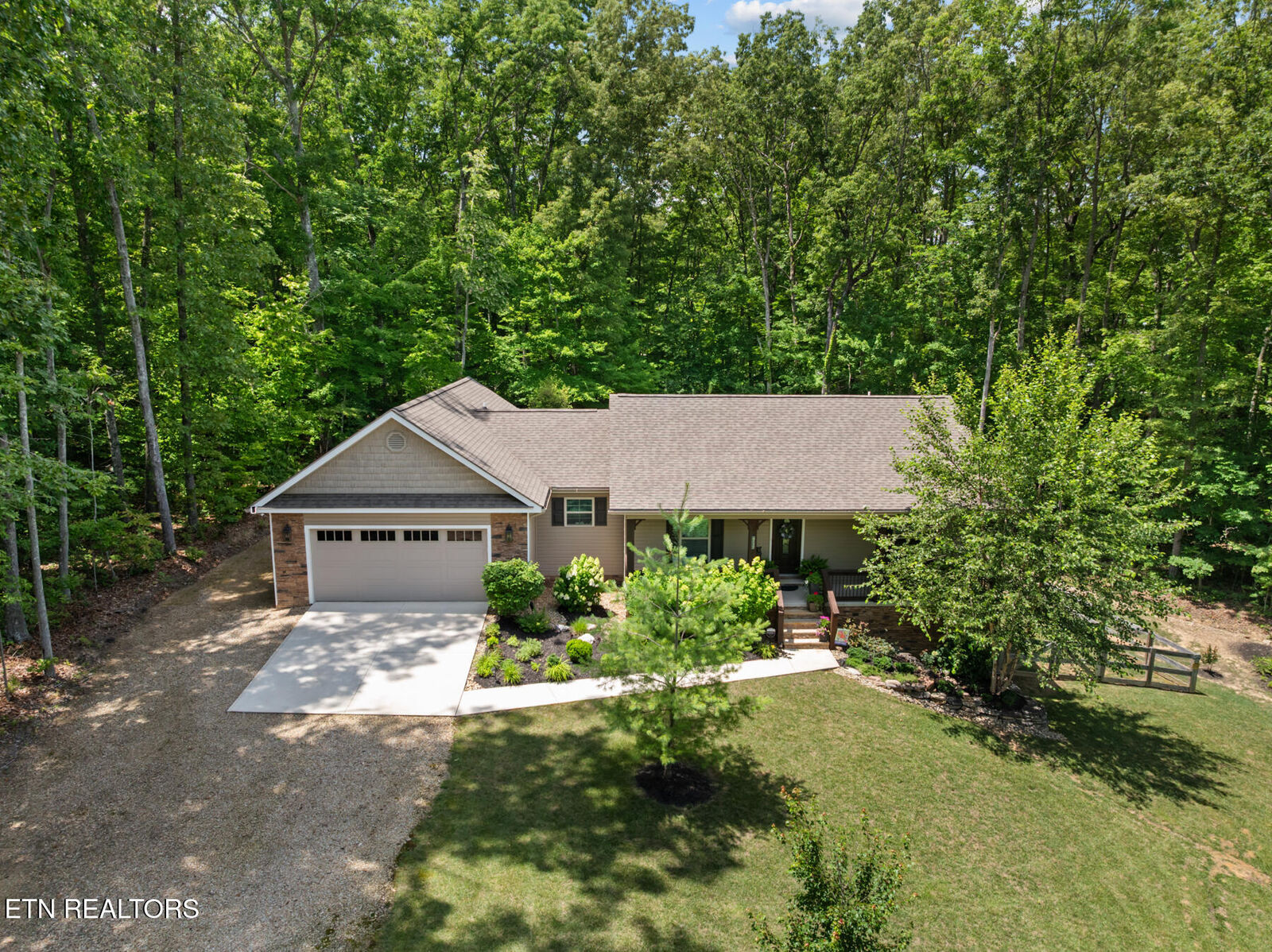 Property Photo: 4117 Chica Rd TN 38572
