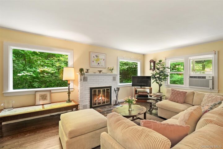 Property Photo:  1017 Quaker Bridge Road E  NY 10567 