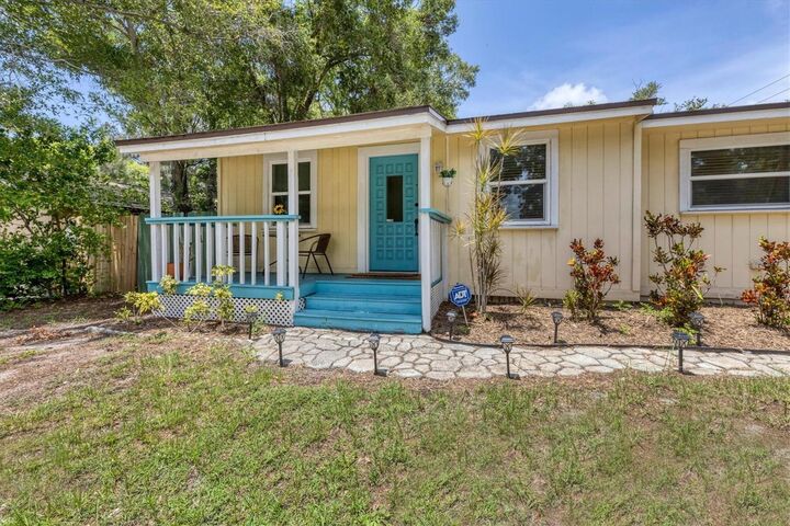 Property Photo:  900 Beverly Avenue  FL 33770 