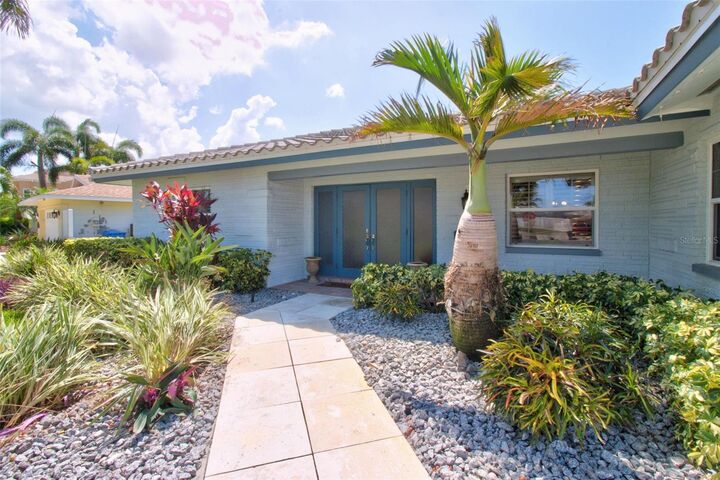 Property Photo: 8094 12th Avenue S FL 33707