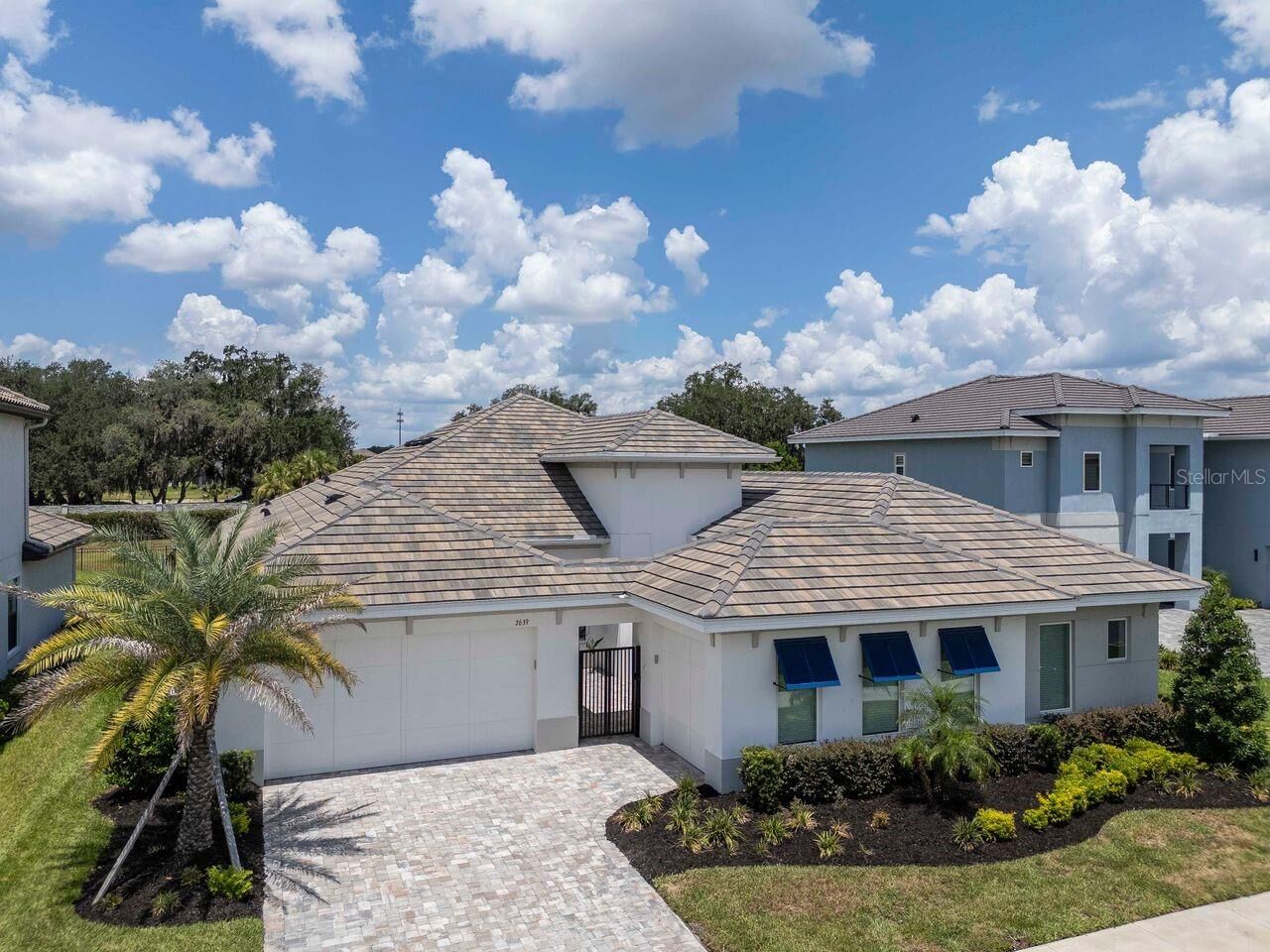 Property Photo:  2639 Yacht Place  FL 33543 