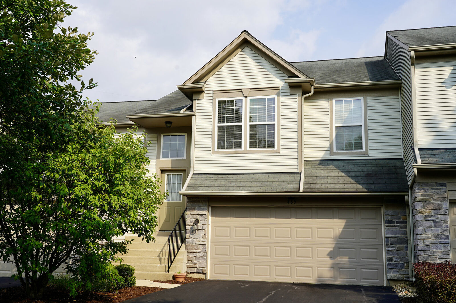 Property Photo: 465 Metropolitan Street IL 60502